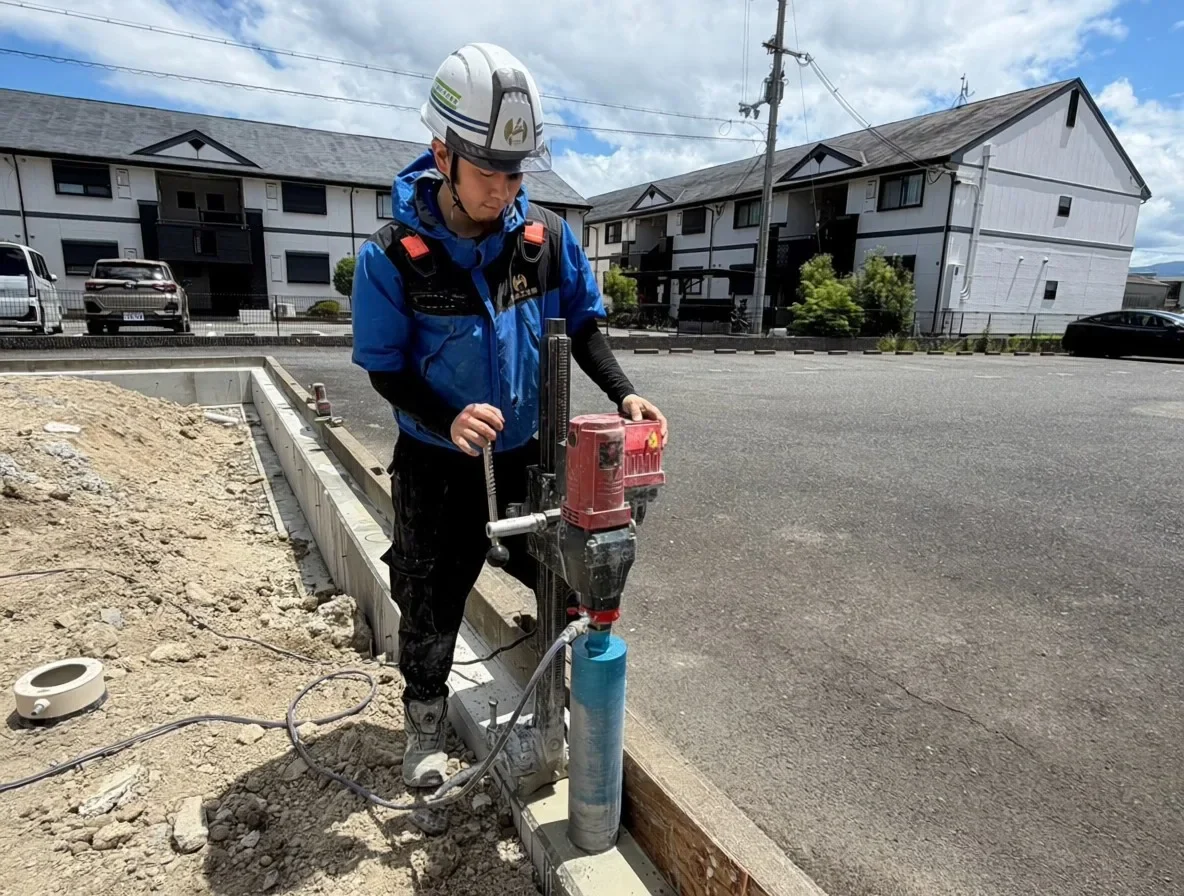 ダイヤモンドコアによる穿孔